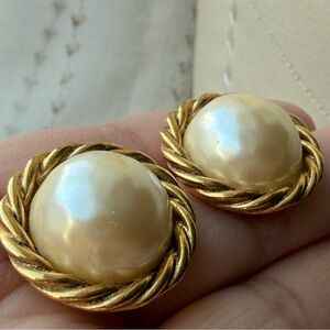 CAROLEE | Vintage | Large Faux Pearl Dome Gold and Cream  Rope Design Earrings